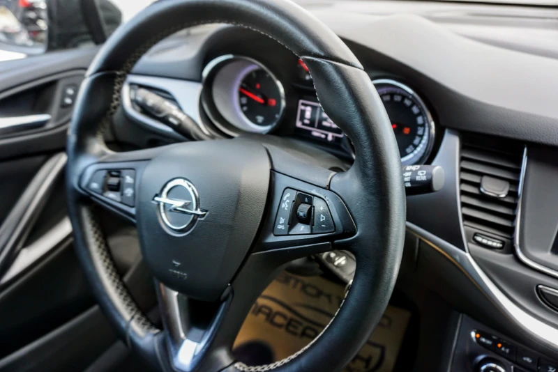 Opel Astra 1.6CDTI INNOVATION, снимка 17 - Автомобили и джипове - 51141942