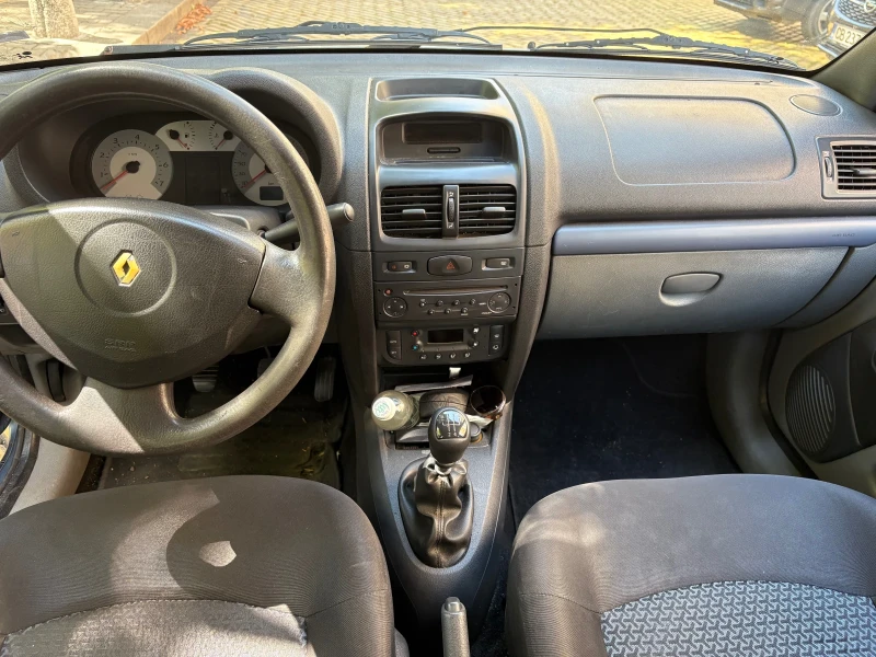 Renault Symbol, снимка 7 - Автомобили и джипове - 51330334