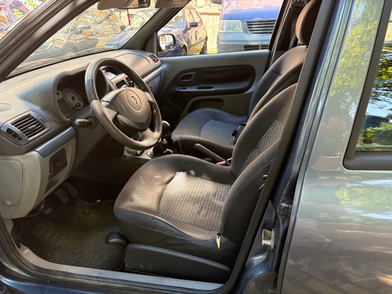 Renault Symbol, снимка 5 - Автомобили и джипове - 51330334