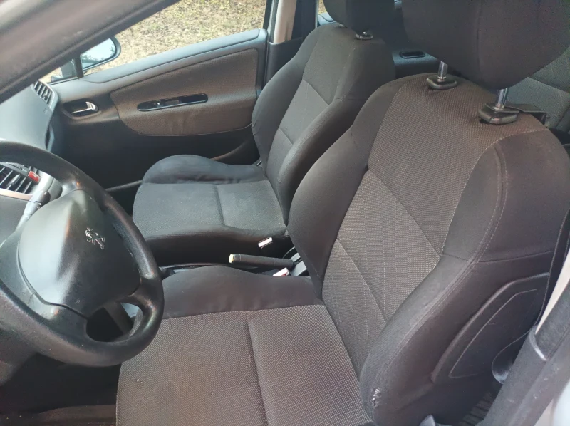 Peugeot 207, снимка 7 - Автомобили и джипове - 51955211