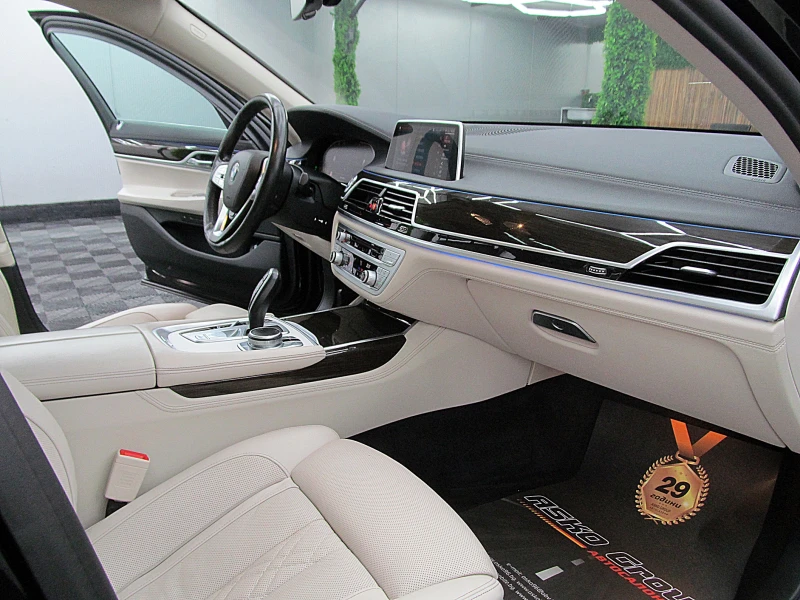 BMW 730 Long/XD/2xTV/БИЗНЕС КЛАС ГЕРМАНИЯ СОБСТВЕН ЛИЗИНГ, снимка 15 - Автомобили и джипове - 52927499