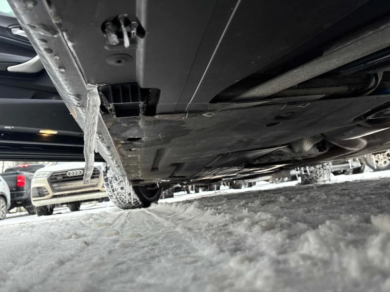 BMW 240 * M240i xDrive * CARFAX * БЕЗ ПЪРВОНАЧАЛНА ВНОСКА, снимка 17 - Автомобили и джипове - 53080320