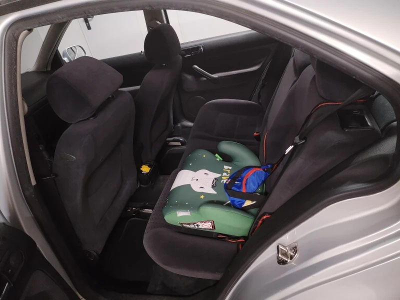 VW Bora, снимка 5 - Автомобили и джипове - 53236918