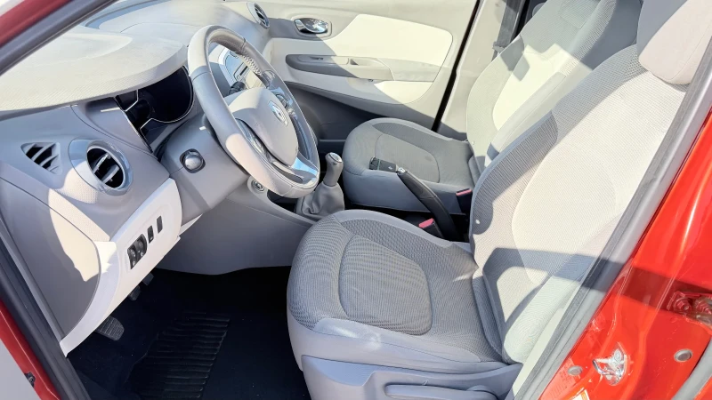 Renault Captur 1.5DCI, снимка 8 - Автомобили и джипове - 53362479