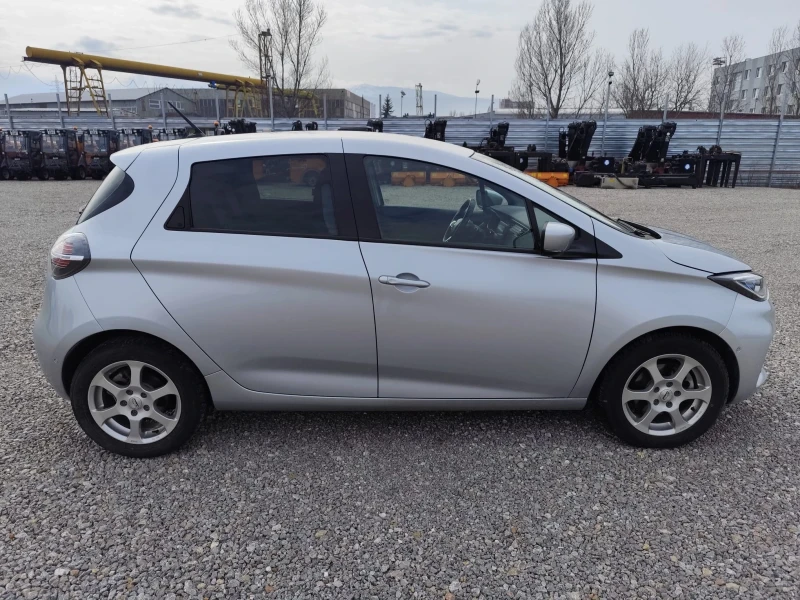 Renault Zoe, снимка 7 - Автомобили и джипове - 53413111