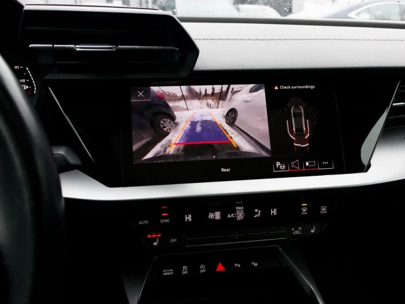 Audi A3 Quattro Komfort* AWD* АвтоКредит* (ЦЕНА ДО БГ), снимка 13 - Автомобили и джипове - 53458636