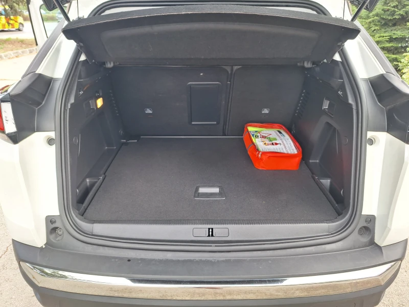 Peugeot 3008 GT, снимка 11 - Автомобили и джипове - 53601340