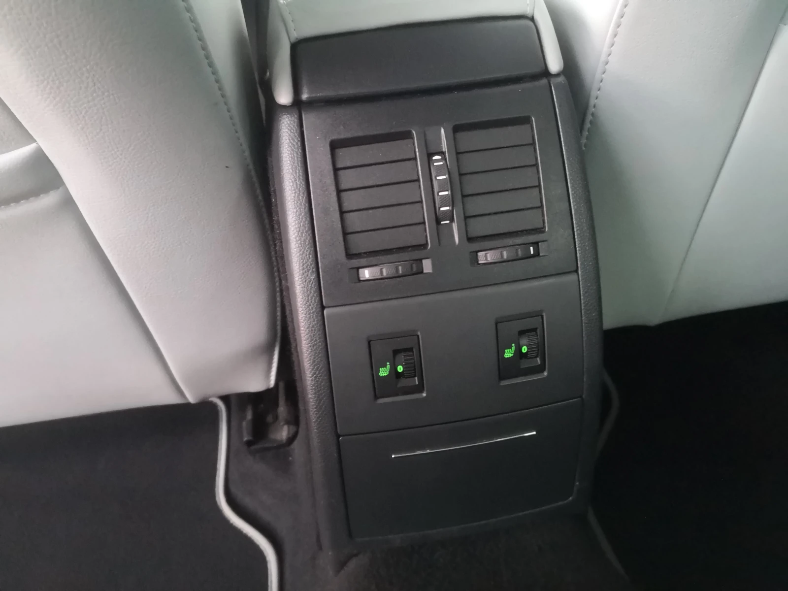 Skoda Octavia 1.8TSi "Laurin & Klement" .   | Mobile.bg   11