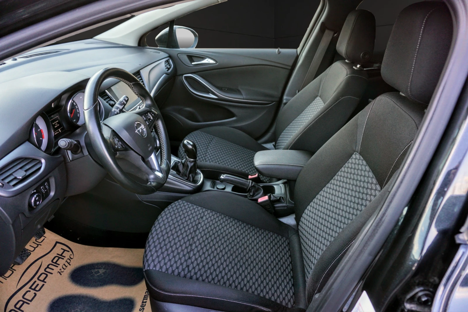 Opel Astra 1.6CDTI INNOVATION, снимка 6 - Автомобили и джипове - 51141942