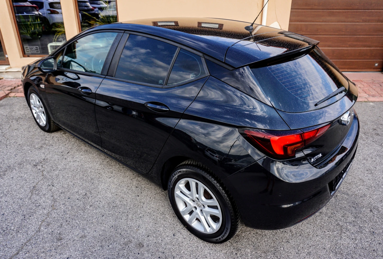 Opel Astra 1.6CDTI INNOVATION - изображение 4