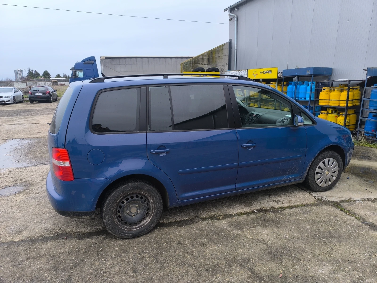 VW Touran 1.6 - изображение 3