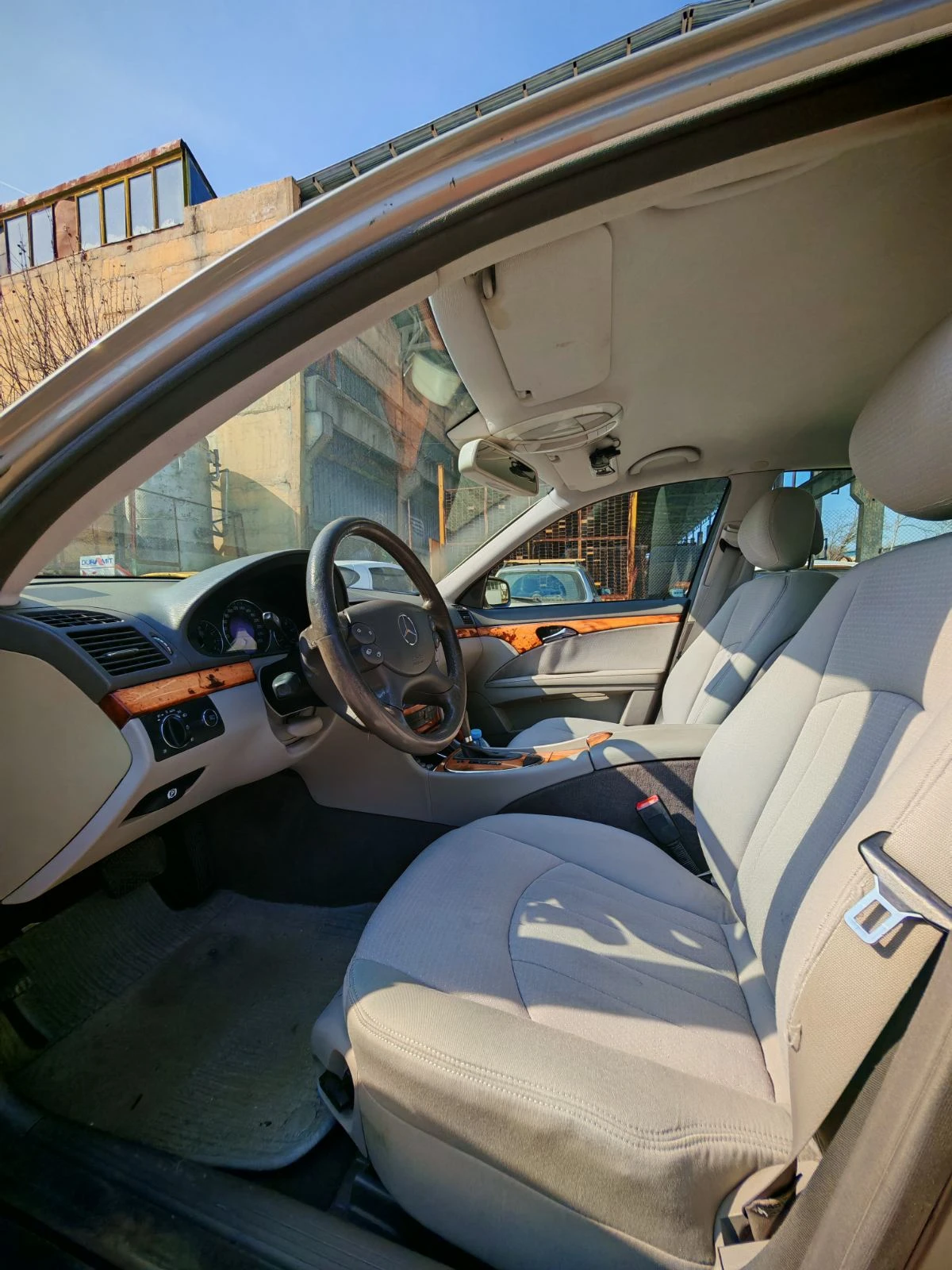 Mercedes-Benz E 280, снимка 7 - Автомобили и джипове - 53733422