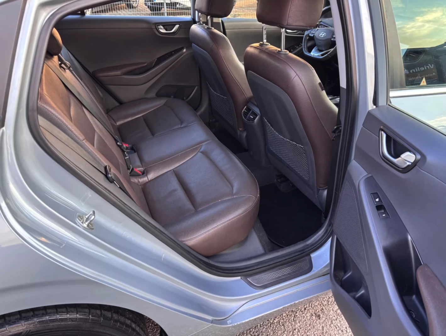 Hyundai Ioniq Premium, снимка 15 - Автомобили и джипове - 54126861