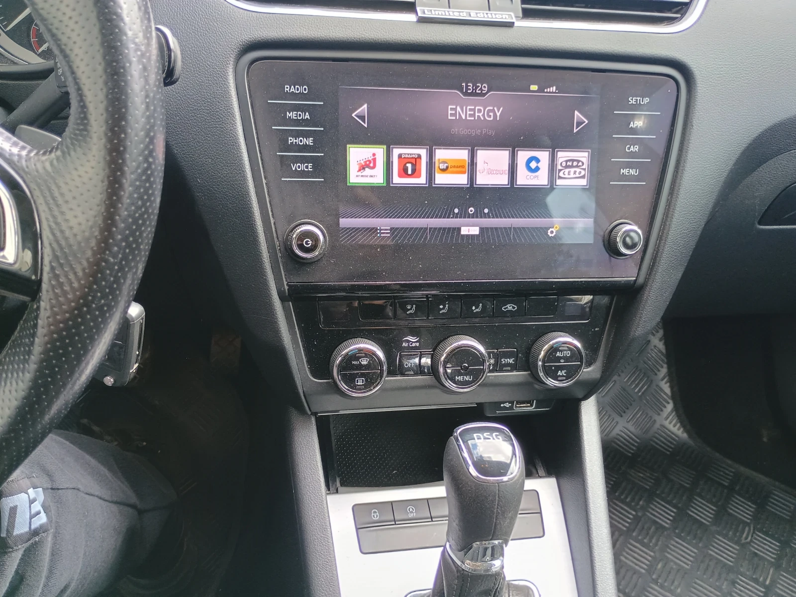 Skoda Octavia, снимка 10 - Автомобили и джипове - 54362346