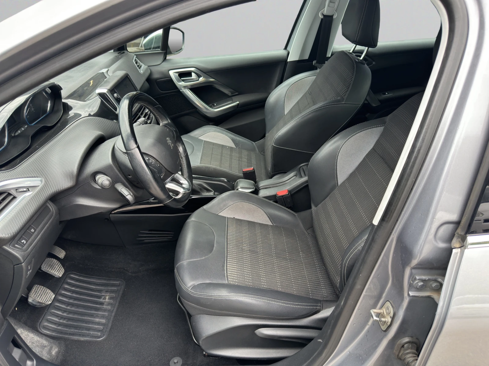 Peugeot 2008 ALLURE 1.2 e-THP 110 BVM5 STT EURO6, снимка 9 - Автомобили и джипове - 54595412