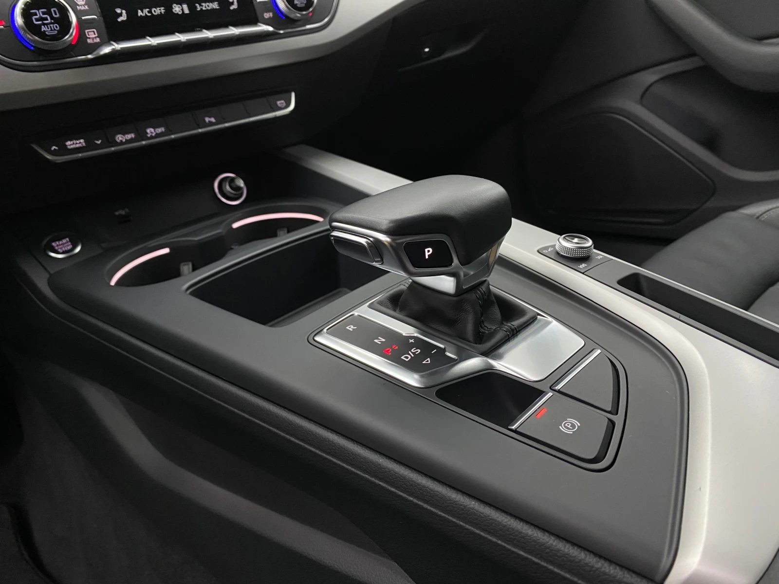 Audi A4, снимка 10 - Автомобили и джипове - 54623553