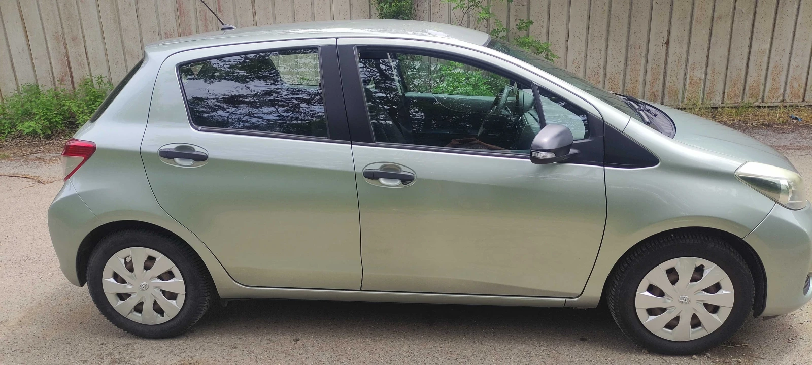 Toyota Yaris, снимка 16 - Автомобили и джипове - 54643303