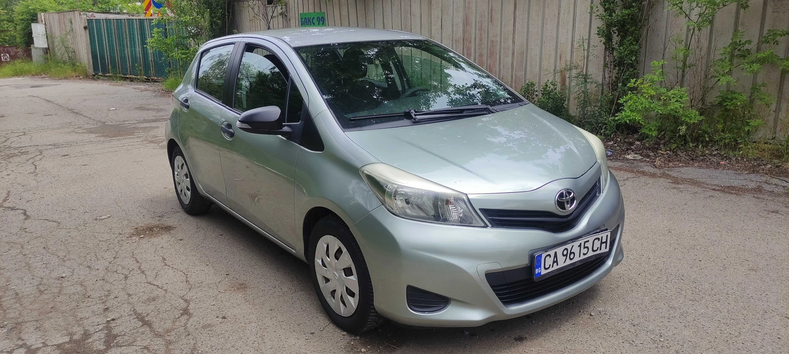 Toyota Yaris, снимка 17 - Автомобили и джипове - 54643303