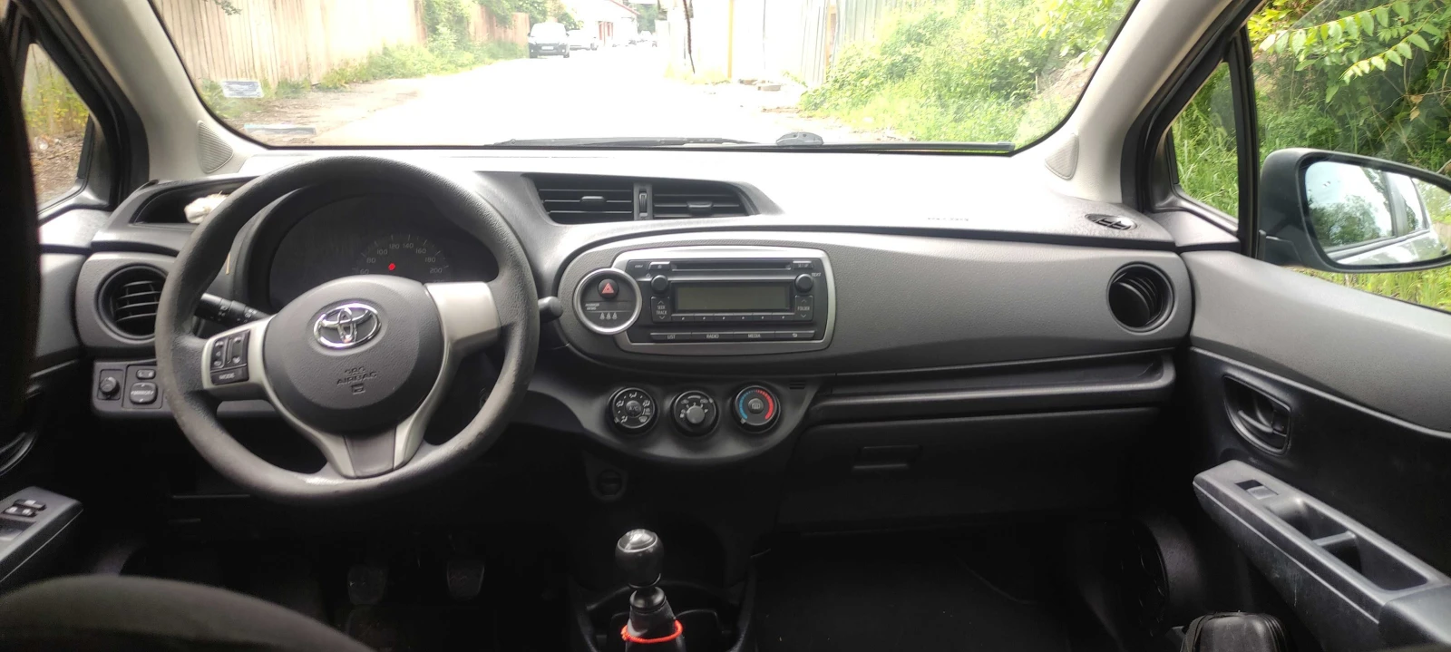 Toyota Yaris, снимка 6 - Автомобили и джипове - 54643303