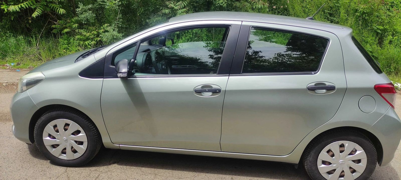 Toyota Yaris, снимка 13 - Автомобили и джипове - 54643303