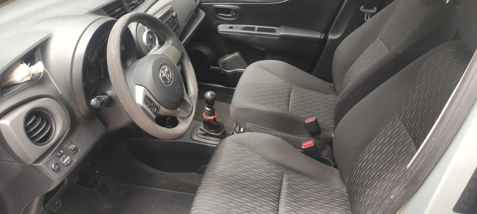 Toyota Yaris, снимка 5 - Автомобили и джипове - 54643303