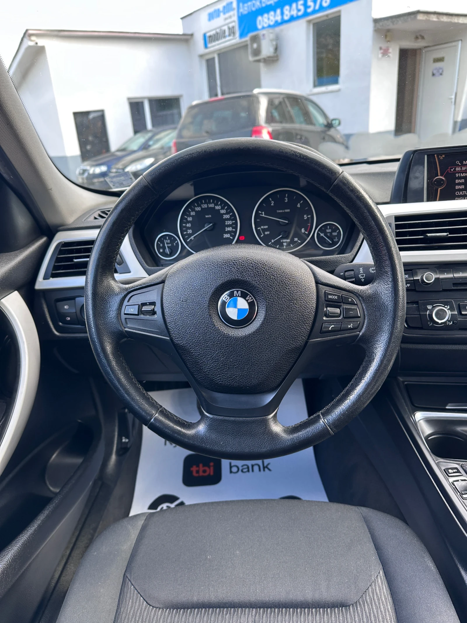 BMW 320 2.0TDI  КЛИМАТРОНИКМ - УНИКАТ, снимка 13 - Автомобили и джипове - 54965901