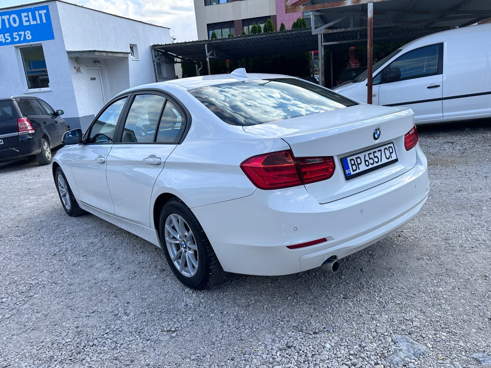 BMW 320 2.0TDI  КЛИМАТРОНИКМ - УНИКАТ, снимка 7 - Автомобили и джипове - 54965901