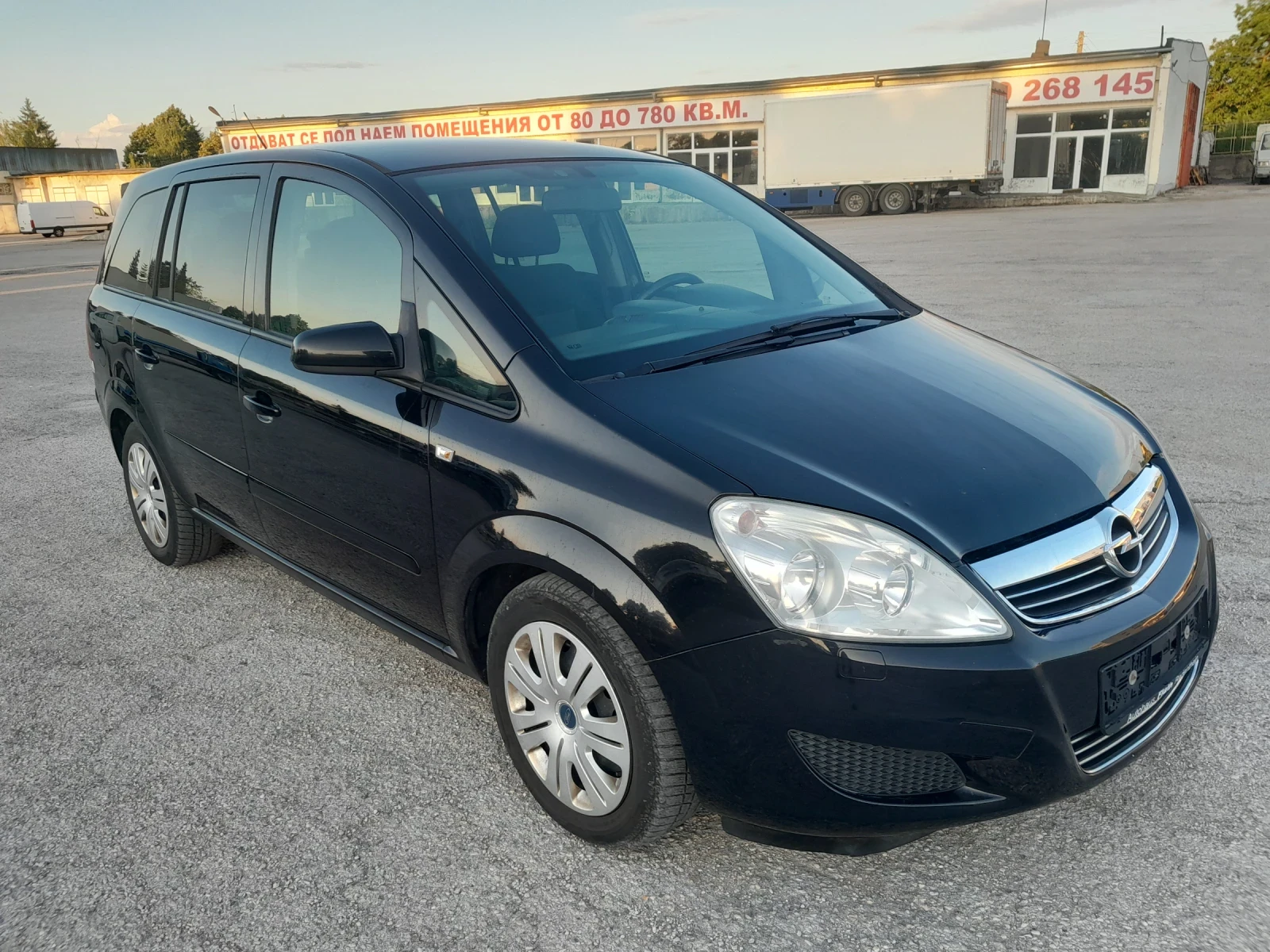 Opel Zafira 1.7 CDTI 110 PS, снимка 7 - Автомобили и джипове - 55186224