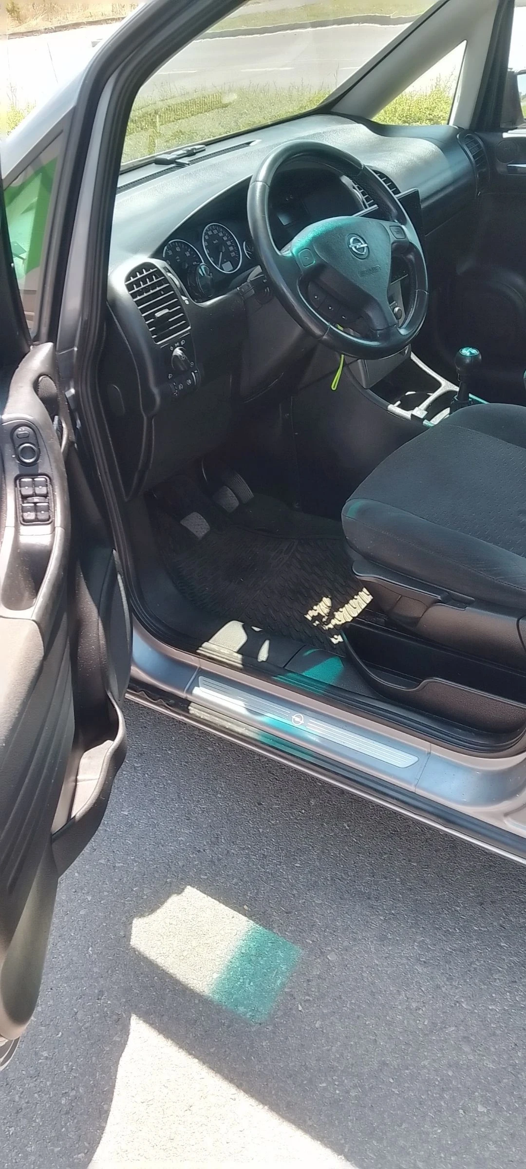 Opel Zafira, снимка 6 - Автомобили и джипове - 55366755