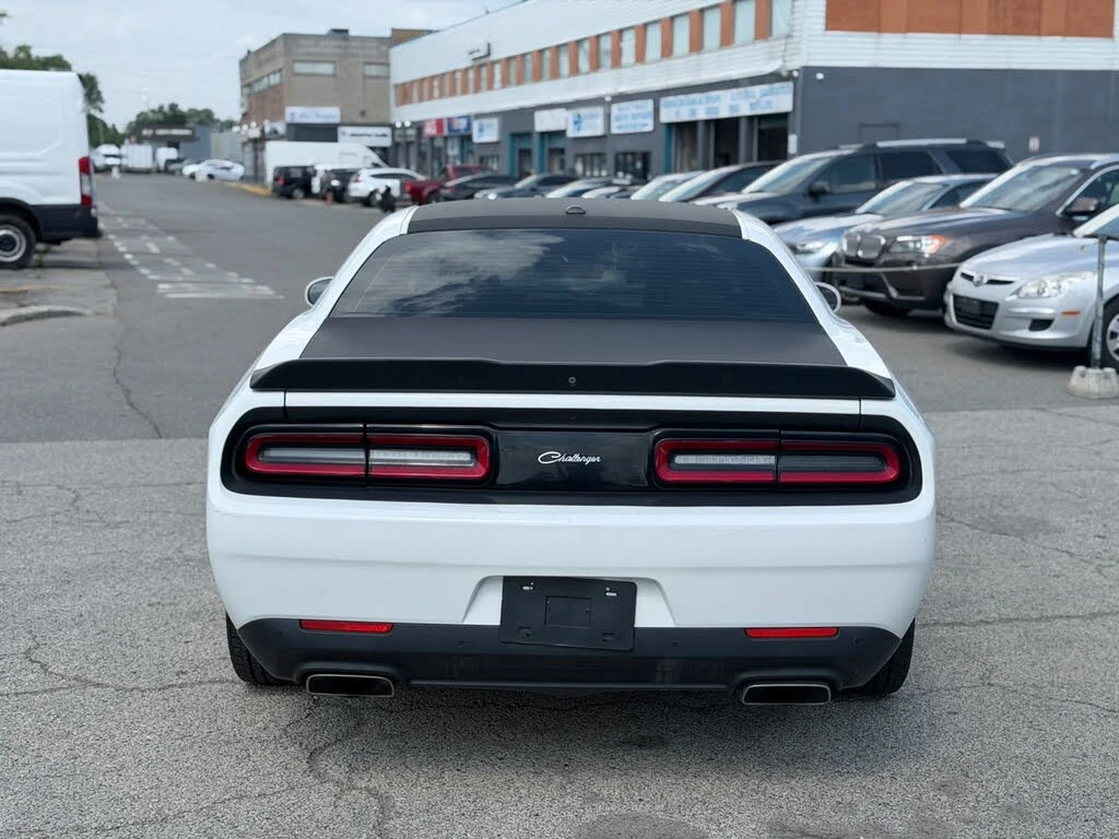 Dodge Challenger 392 HEMI Scat Pack * АвтоКредит * (Цена до БГ), снимка 8 - Автомобили и джипове - 55426614