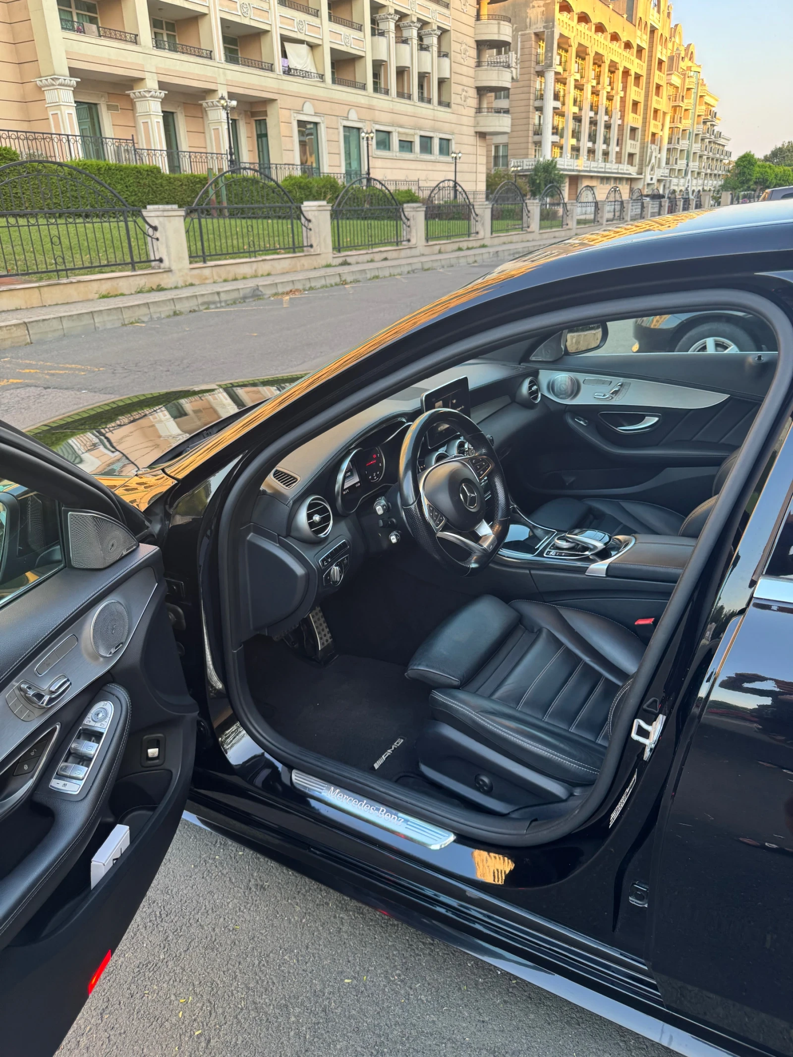 Mercedes-Benz C 220 Amg , снимка 7 - Автомобили и джипове - 55606918