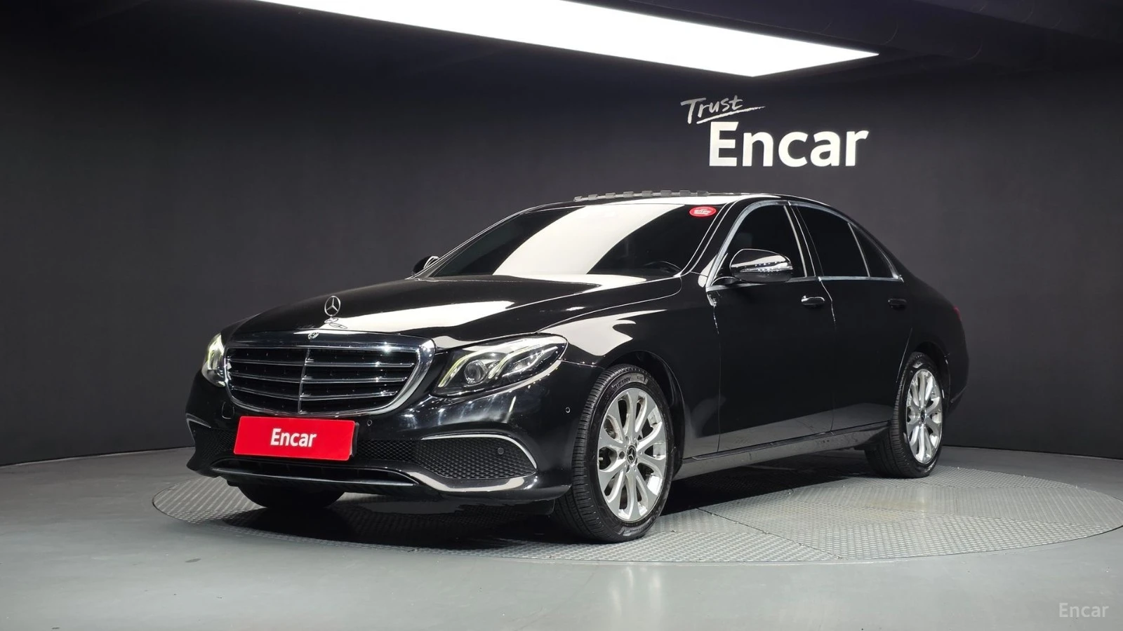 Mercedes-Benz E 220 Exclusive* HUD* КОЖА* НАВИ* ПАНО* АВТОКРЕДИТ