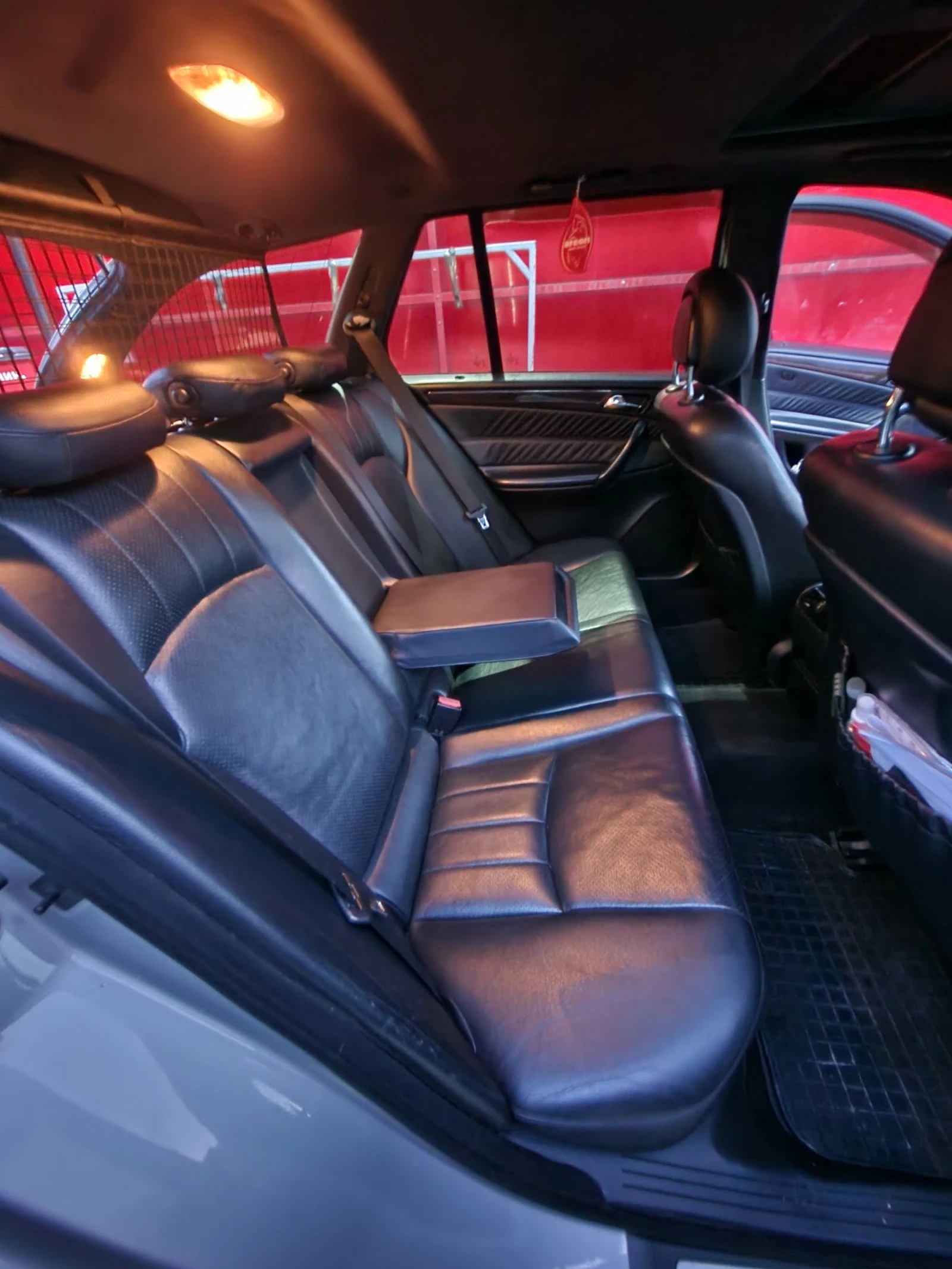 Mercedes-Benz C 220, снимка 10 - Автомобили и джипове - 55747033