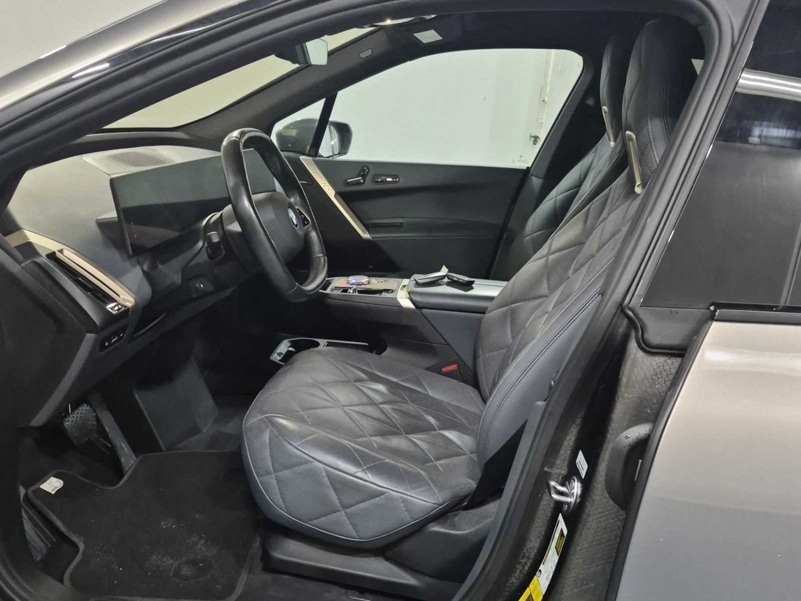 BMW iX XDRIVE40 | CARFAX | АВТОФИНАНСИРАНЕ, снимка 7 - Автомобили и джипове - 55887642