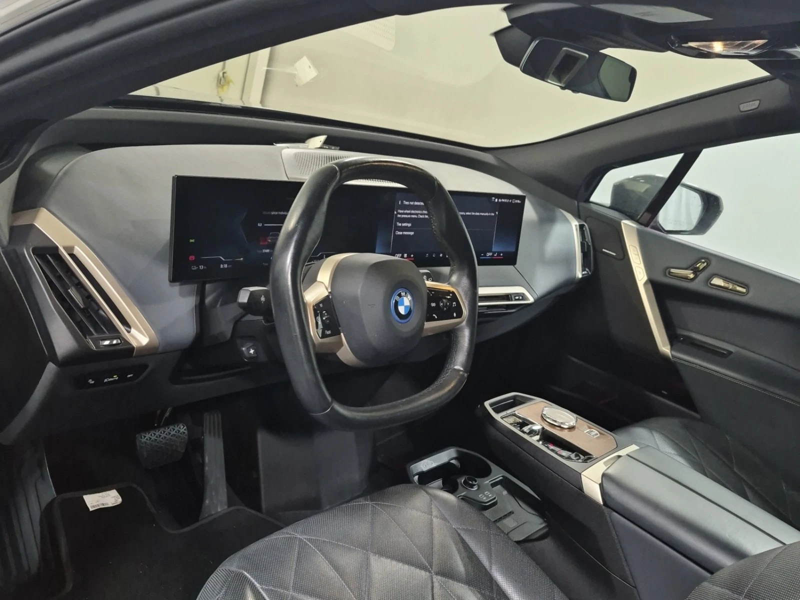 BMW iX XDRIVE40 | CARFAX | АВТОФИНАНСИРАНЕ, снимка 10 - Автомобили и джипове - 55887642