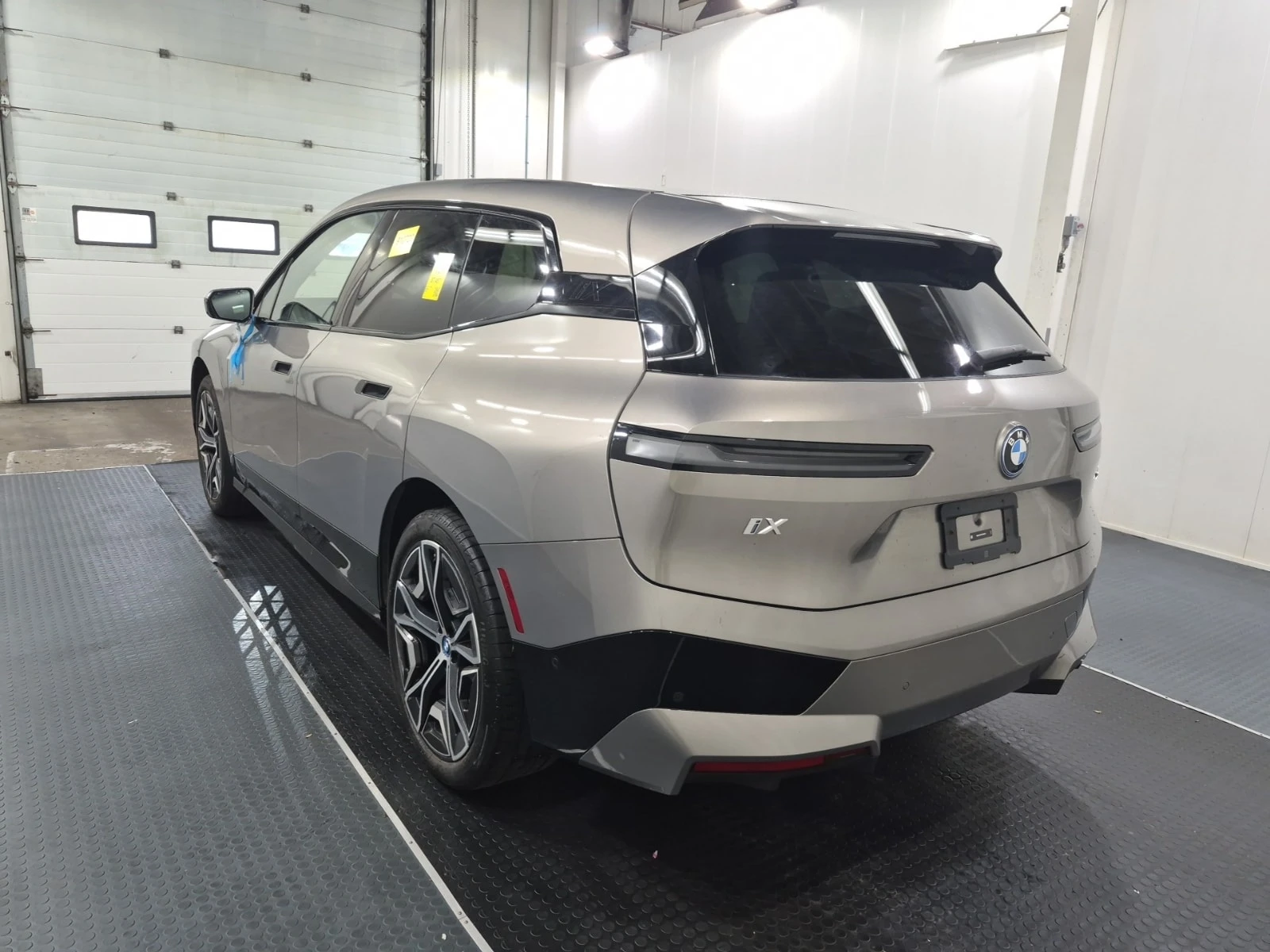 BMW iX XDRIVE40 | CARFAX | АВТОФИНАНСИРАНЕ, снимка 5 - Автомобили и джипове - 55887642