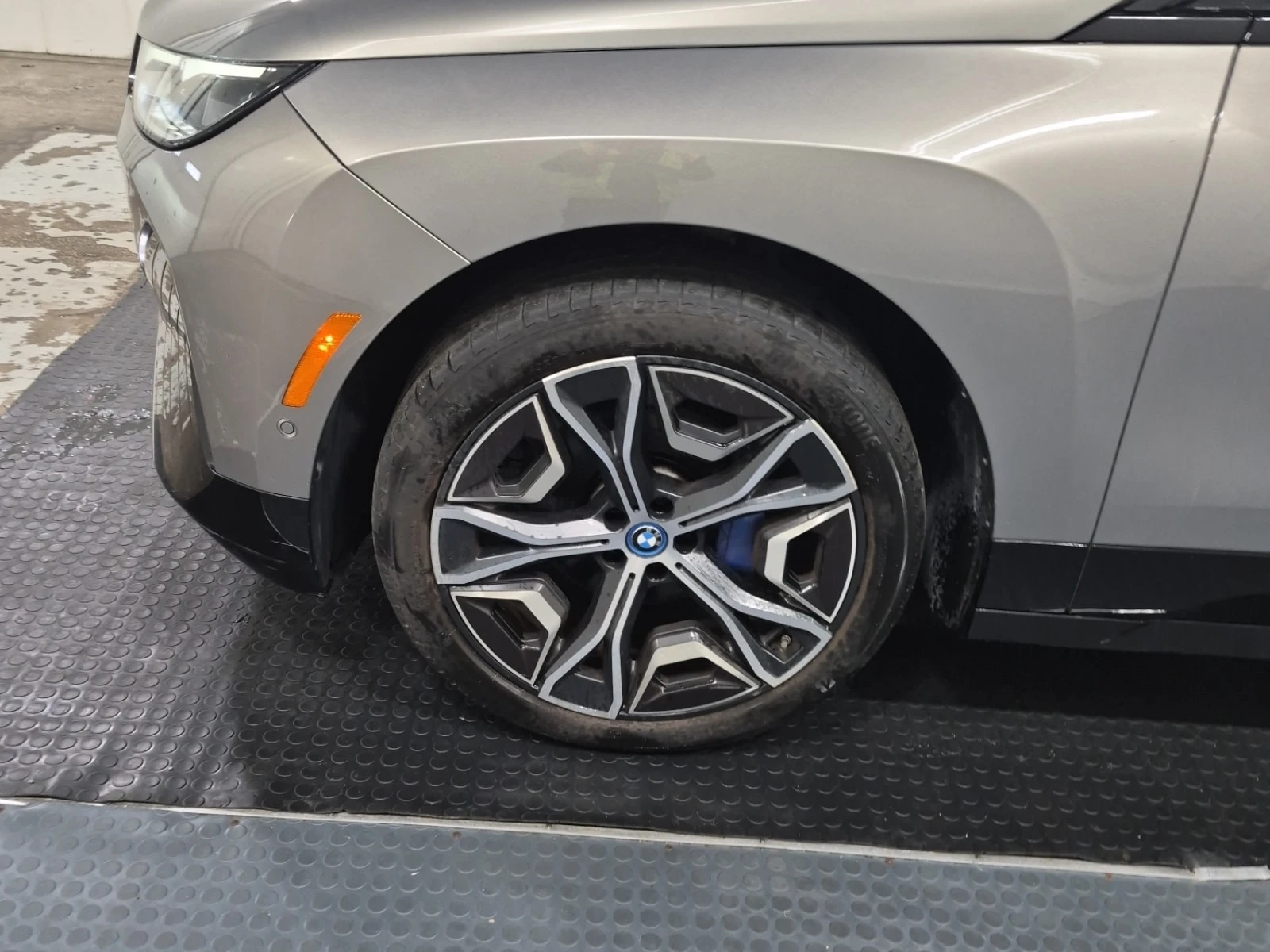 BMW iX XDRIVE40 | CARFAX | АВТОФИНАНСИРАНЕ, снимка 6 - Автомобили и джипове - 55887642