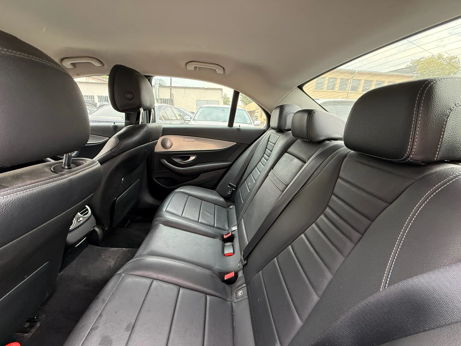 Mercedes-Benz E 350 AMG Burmester Digital Теглич, снимка 12 - Автомобили и джипове - 56042686