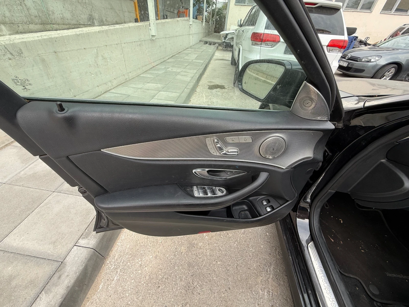 Mercedes-Benz E 350 AMG Burmester Digital Теглич, снимка 10 - Автомобили и джипове - 56042686