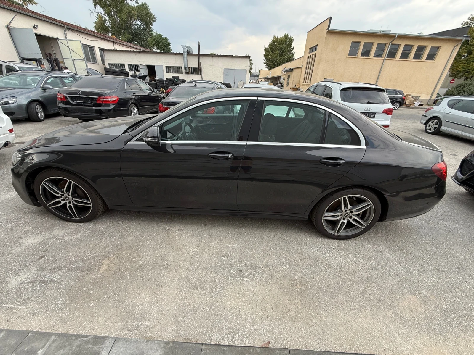 Mercedes-Benz E 350 AMG Burmester Digital Теглич, снимка 8 - Автомобили и джипове - 56042686