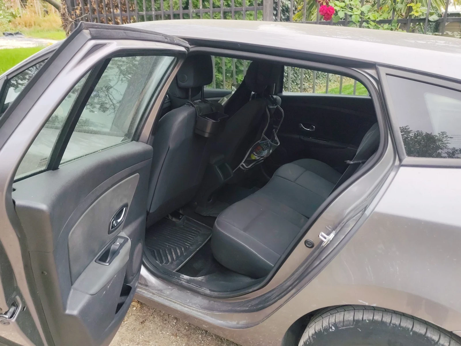 Renault Megane Grandtour  | Mobile.bg � ����������� 11