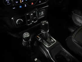 Jeep Wrangler Unlimited Sahara 4XE/ФИНАНСИРАНЕ , снимка 14