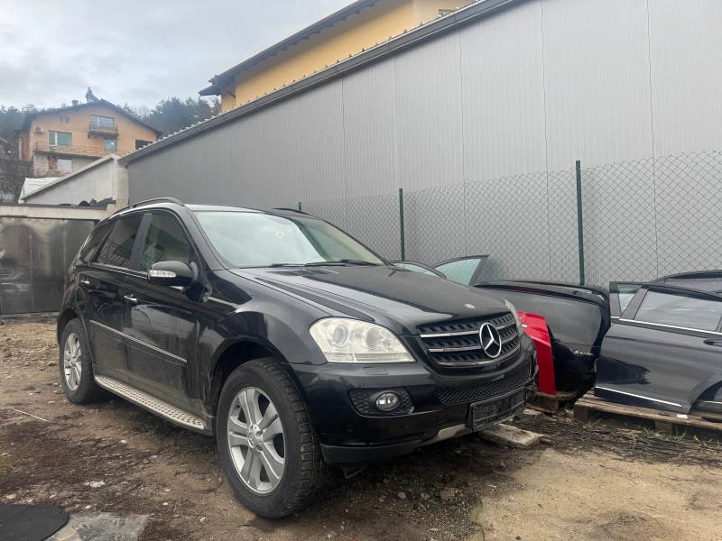 Mercedes-Benz ML 350 2 броя На части, снимка 1 - Автомобили и джипове - 48331461