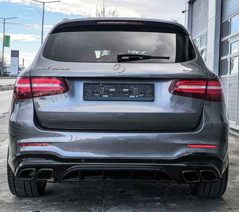 Mercedes-Benz GLC 250 AMG, снимка 5 - Автомобили и джипове - 53571240