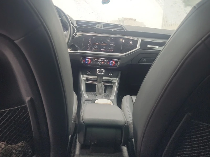 Audi Q3 * KOMFORT * CARFAX * ЦЕНА ДО БГ - изображение 9