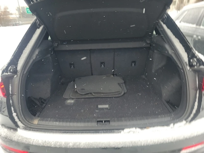 Audi Q3 * KOMFORT * CARFAX * ЦЕНА ДО БГ, снимка 15 - Автомобили и джипове - 52898813