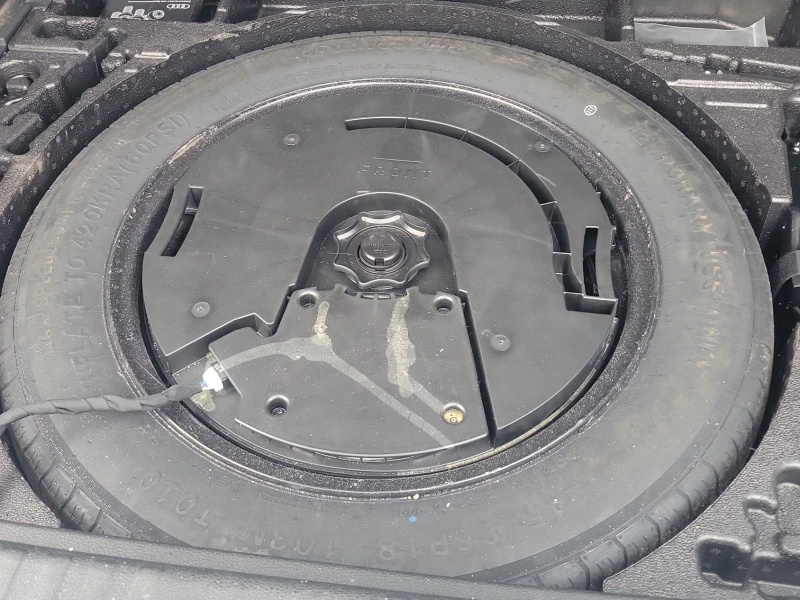 Audi Q3 * KOMFORT * CARFAX * ЦЕНА ДО БГ, снимка 16 - Автомобили и джипове - 52898813