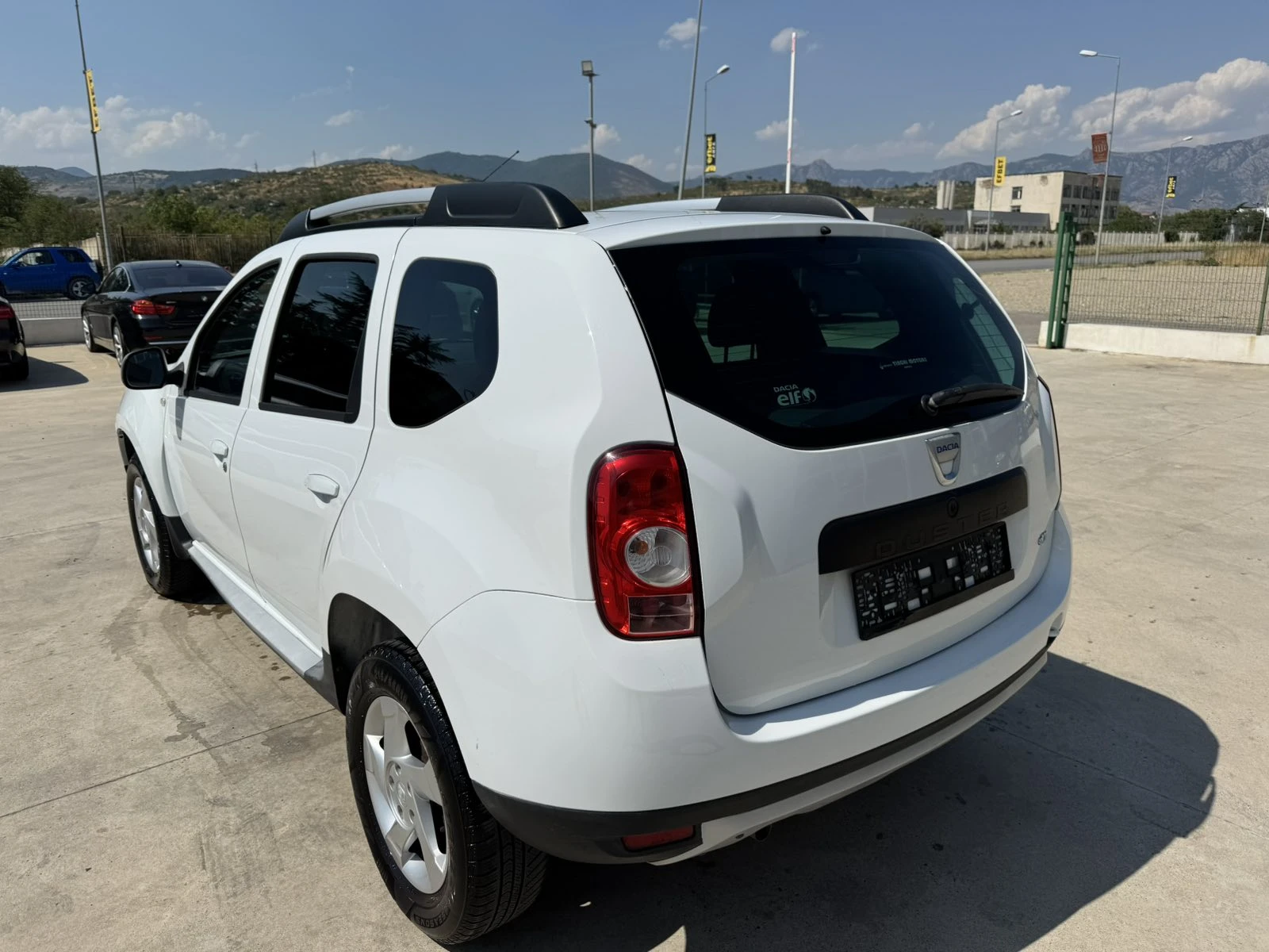 Dacia Duster 1.5* 110ps* 4x4* КЛИМАТИК - изображение 3