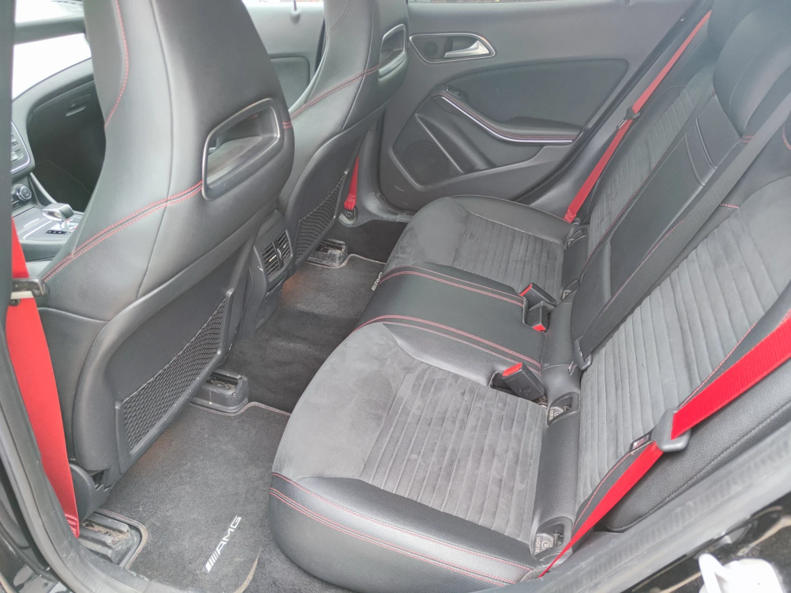 Mercedes-Benz GLA 45 AMG 360hp 4x4 CARFAX!, снимка 10 - Автомобили и джипове - 53065176