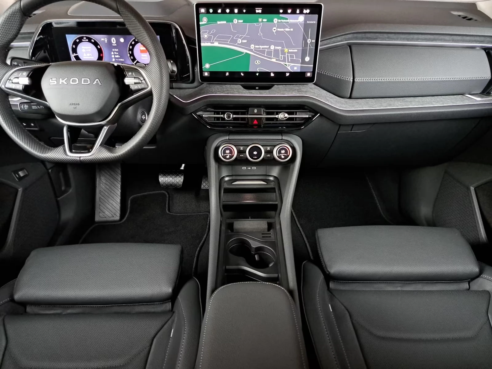 Skoda Kodiaq НОВ!/SELECTION/150HP/PANO/360/HUD/MATRIX/158z, снимка 9 - Автомобили и джипове - 53858306